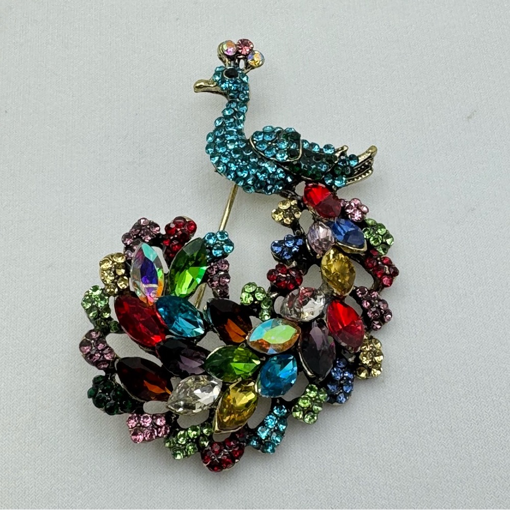 Crystal Peacock Brooch Gold Tone Multicolor Rhinestone Statement Pin Colorful - Picture 3 of 8